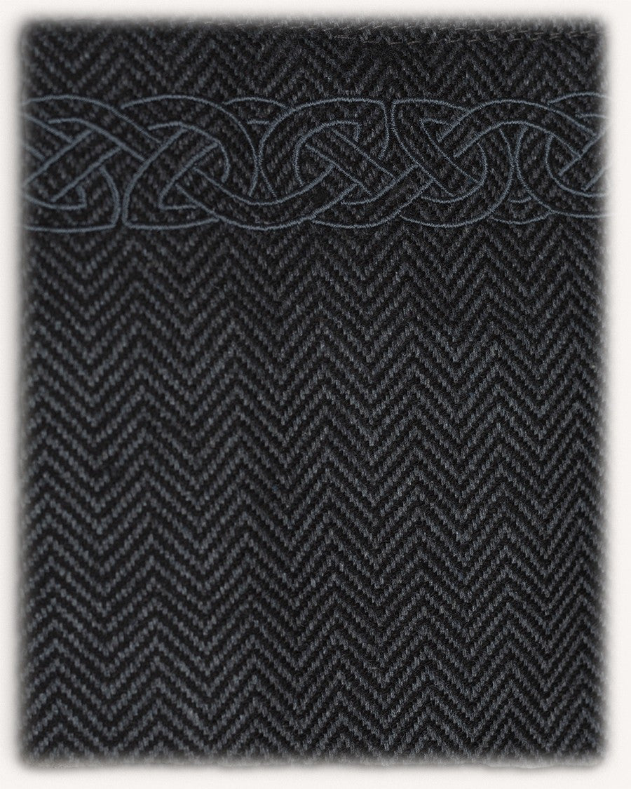 Vestido delantal vikingo modelo Alva Fishbone, negro