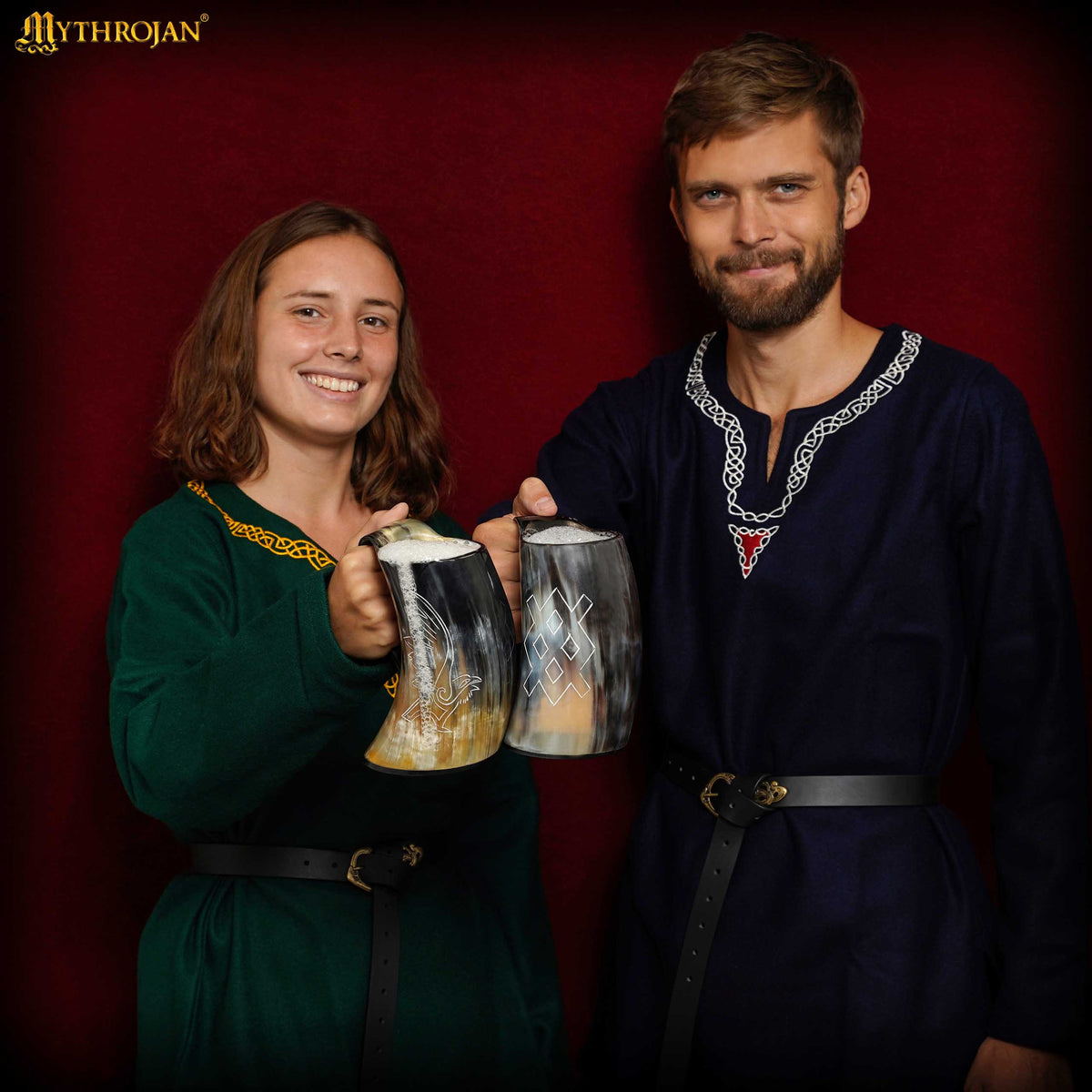 Jarra medieval para beber diseño cuervo (800 ml.)
