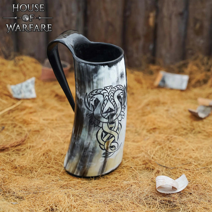 Jarra medieval serpiente en cuerno