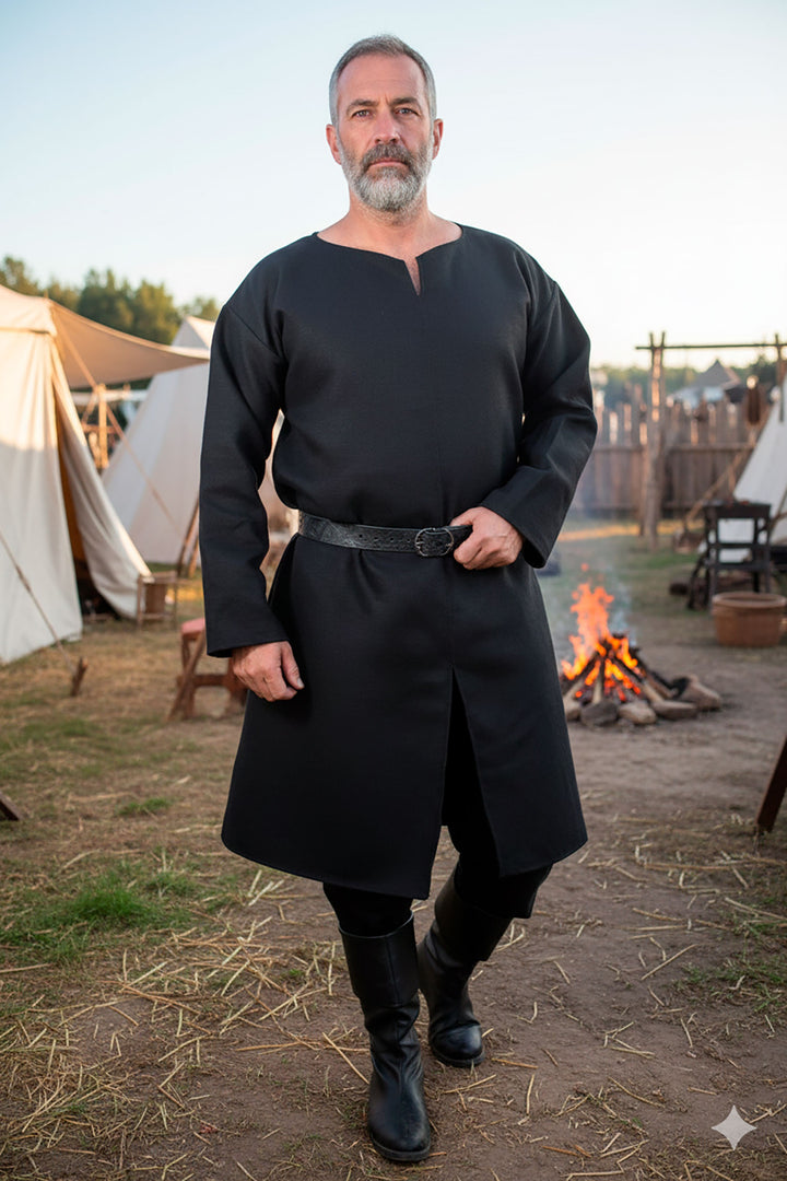 Túnica medieval Dakan en negro