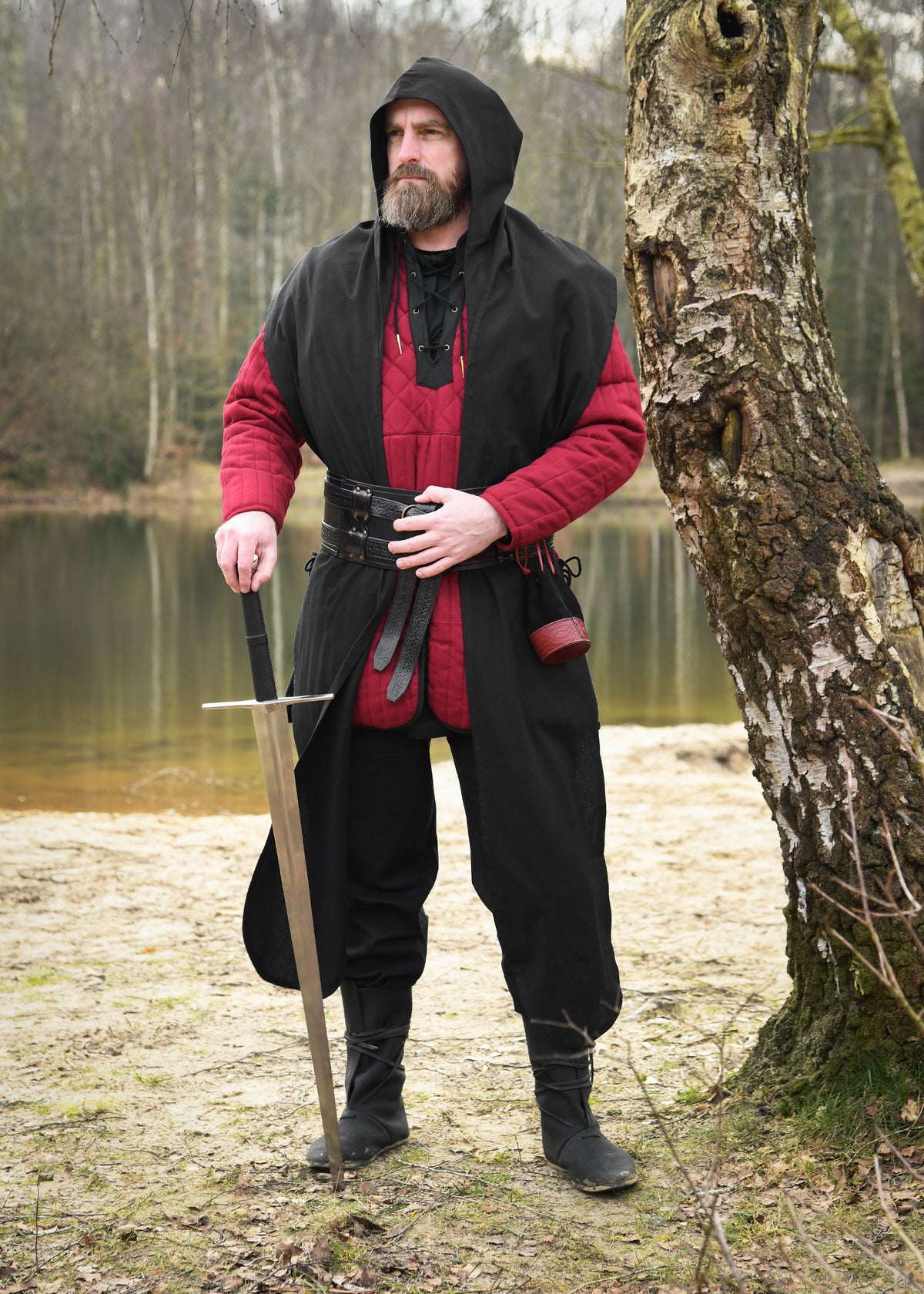 Bufanda medieval con capucha en algodón, color negro