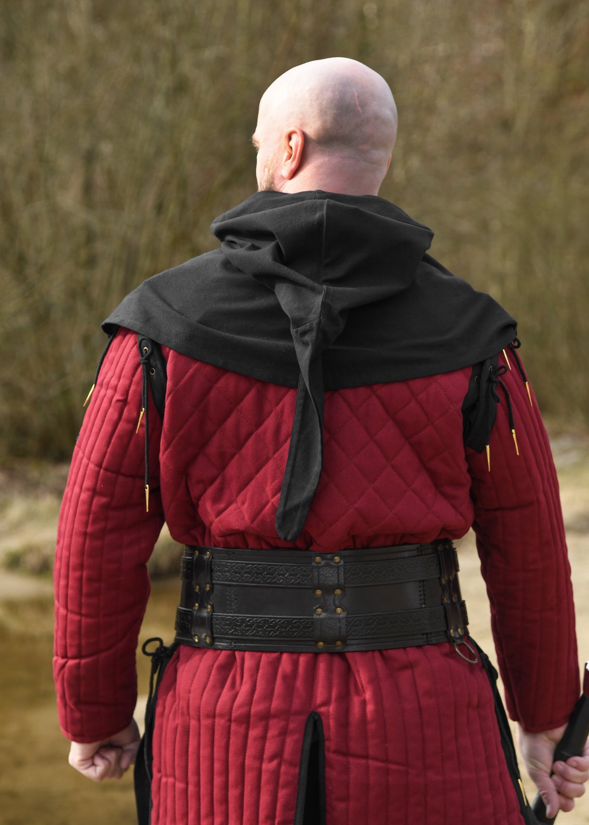 Bufanda medieval con capucha en algodón, color negro