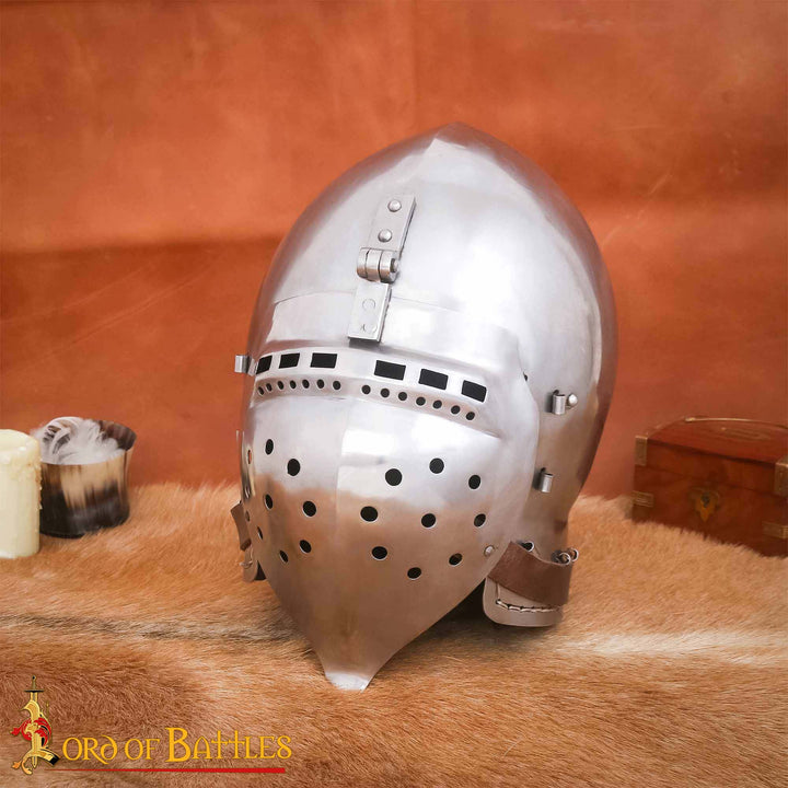 Bacinete medieval siglos XIV-XV con visera, calibre 14