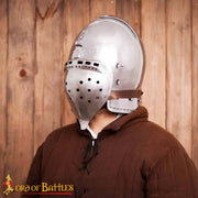 Bacinete medieval siglos XIV-XV con visera, calibre 14