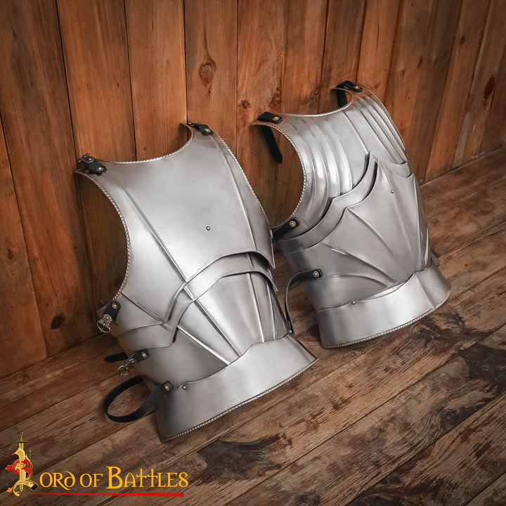 Coraza gótica medieval siglos XV-XVI en acero (calibre 16)