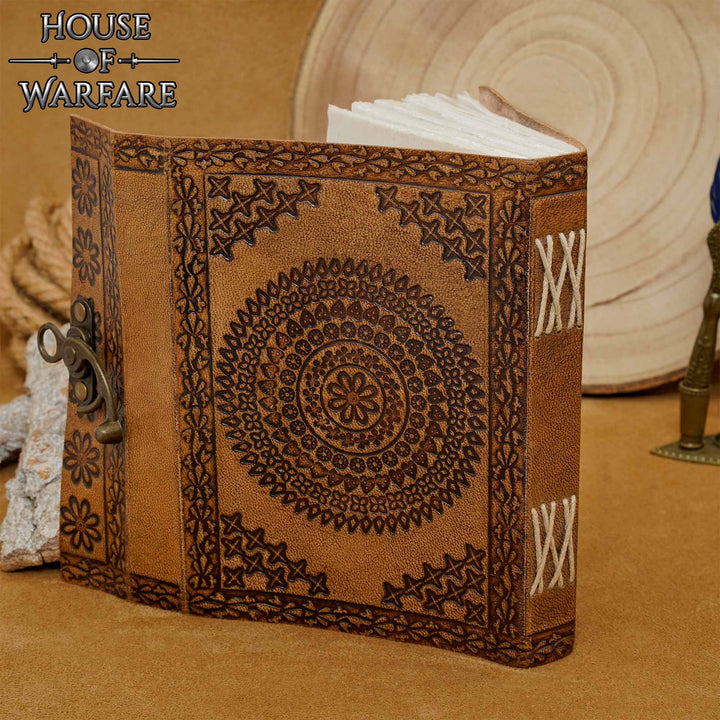 Diario medieval tapa cuero diseño floral repujado
