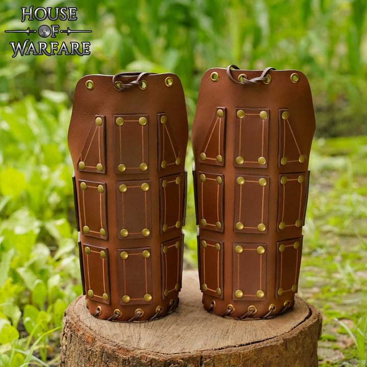Hombreras medievales en cuero marrón modelo Bohemond