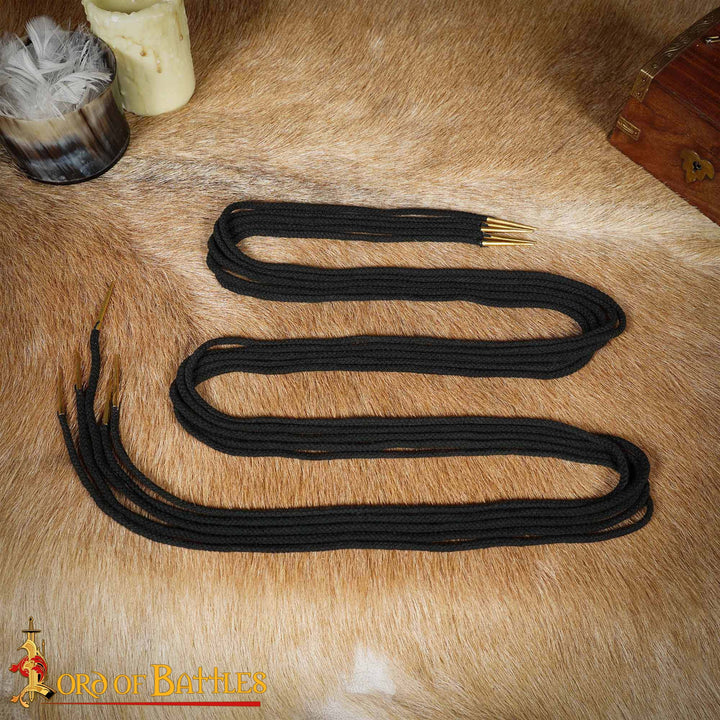 Set 5 cordones en algodón negro con puntas de latón