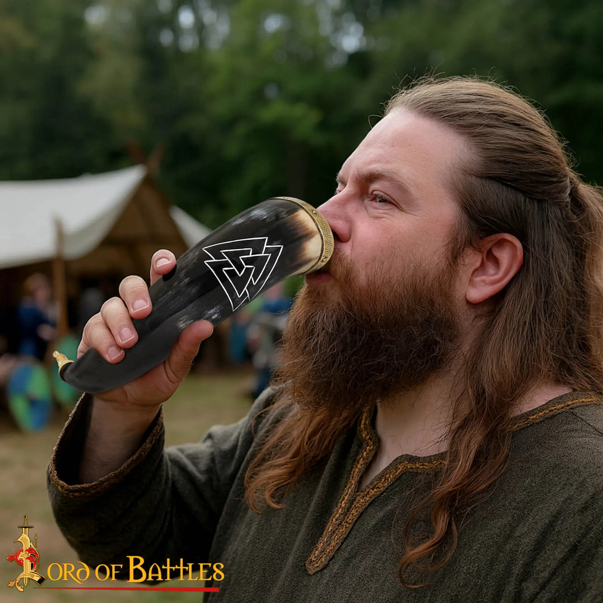 Cuerno vikingo para beber modelo Valknut