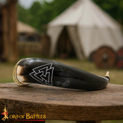 Cuerno vikingo para beber modelo Valknut
