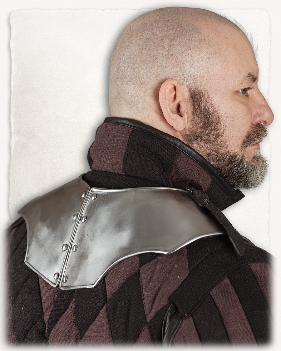 Gorjal medieval modelo Markward, acabado pulido