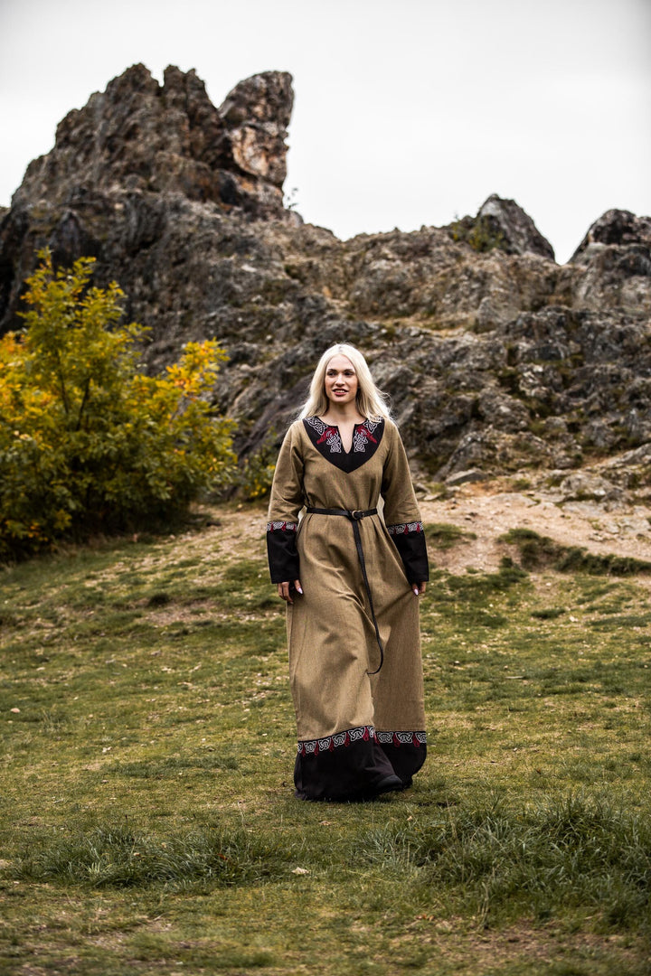 Vestido Vikingo Mujer modelo Idun con Bordados, beige
