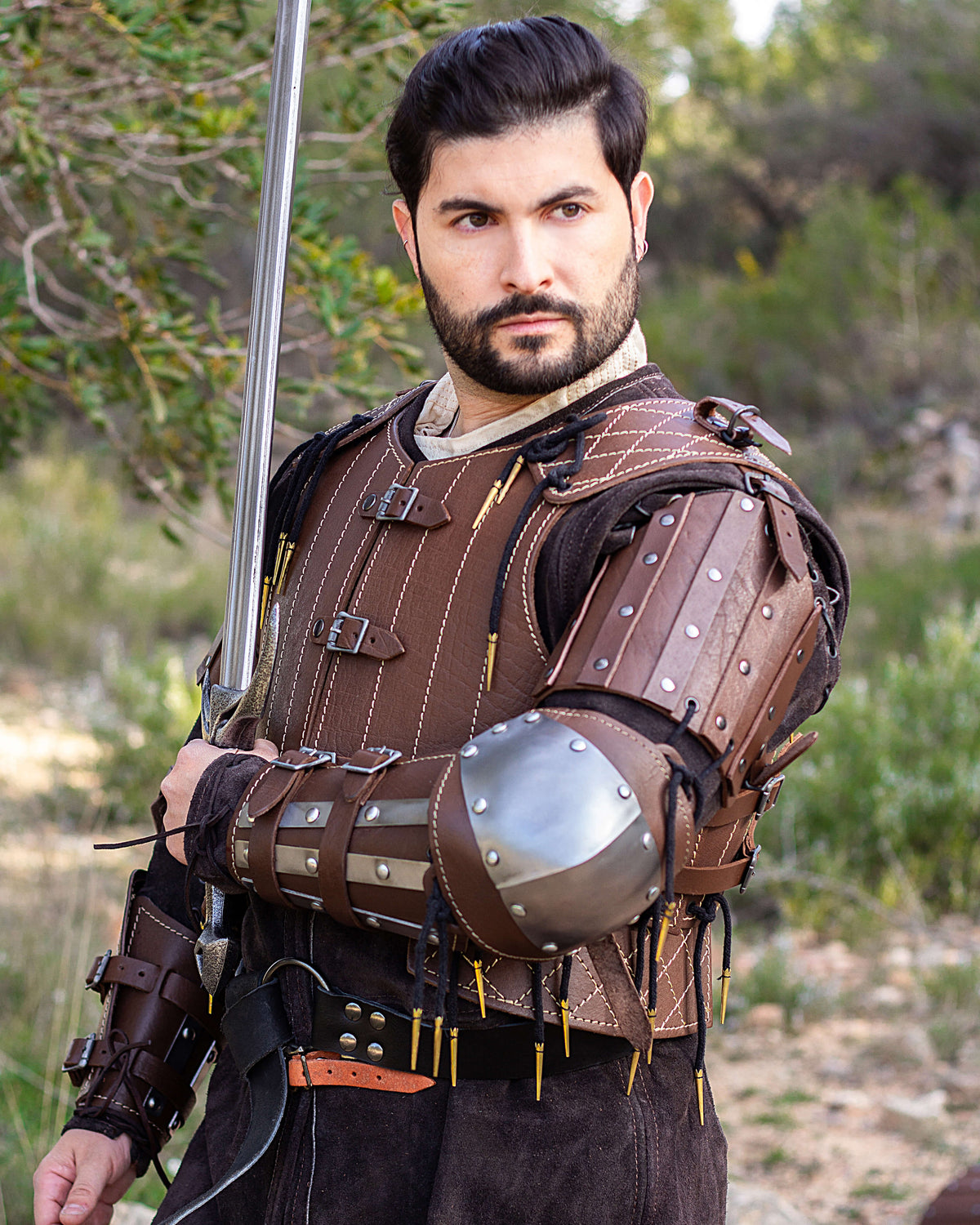 Codera medieval modelo Strigo, color marrón