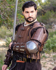Codera medieval modelo Strigo, color marrón