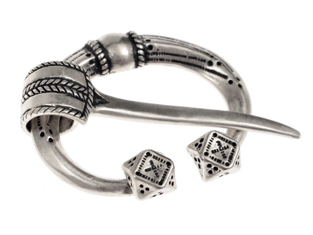 Fibula Vikinga de mercader puntas cúbicas