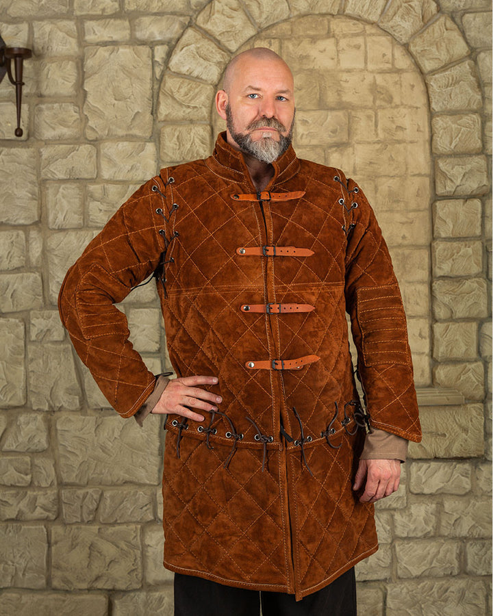 Gambesón medieval en ante modelo Arthur, color marrón claro