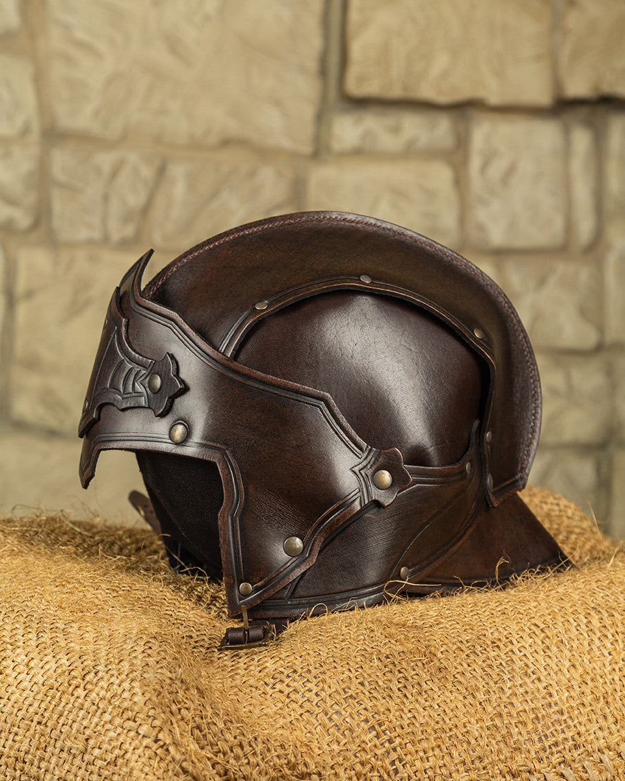 Casco medieval en cuero marrón, modelo Antonius