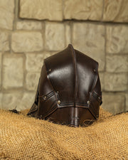 Casco medieval en cuero marrón, modelo Antonius