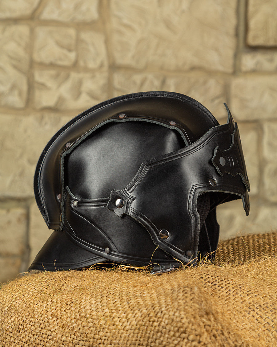 Casco medieval en cuero negro, modelo Antonius
