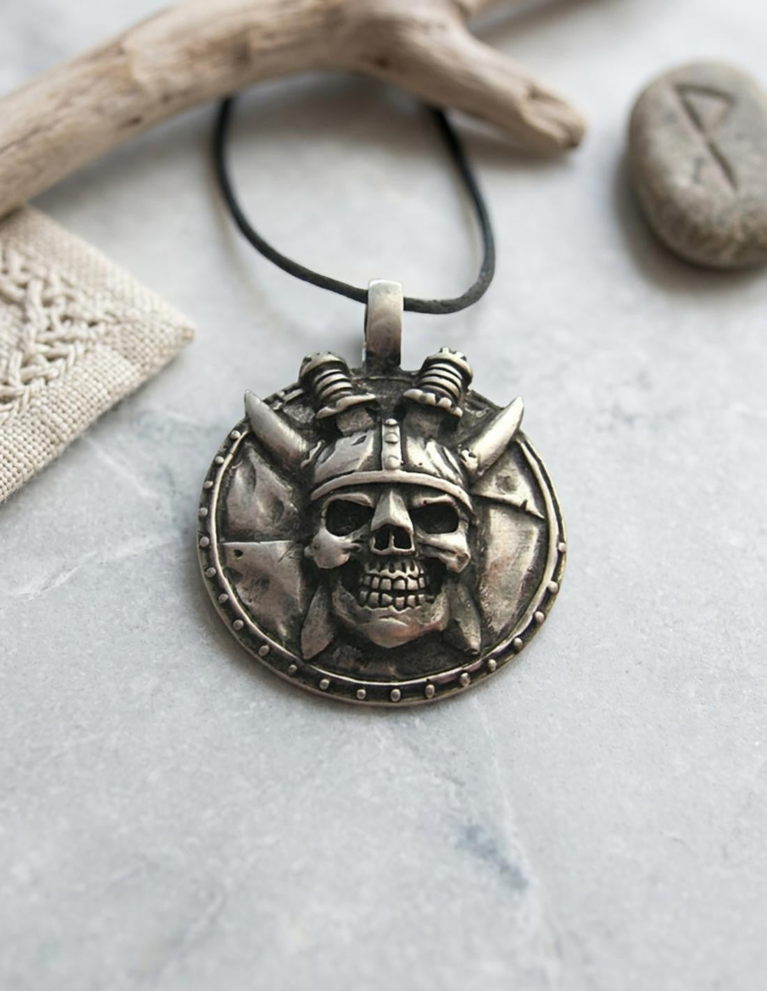 Colgante cabeza vikinga