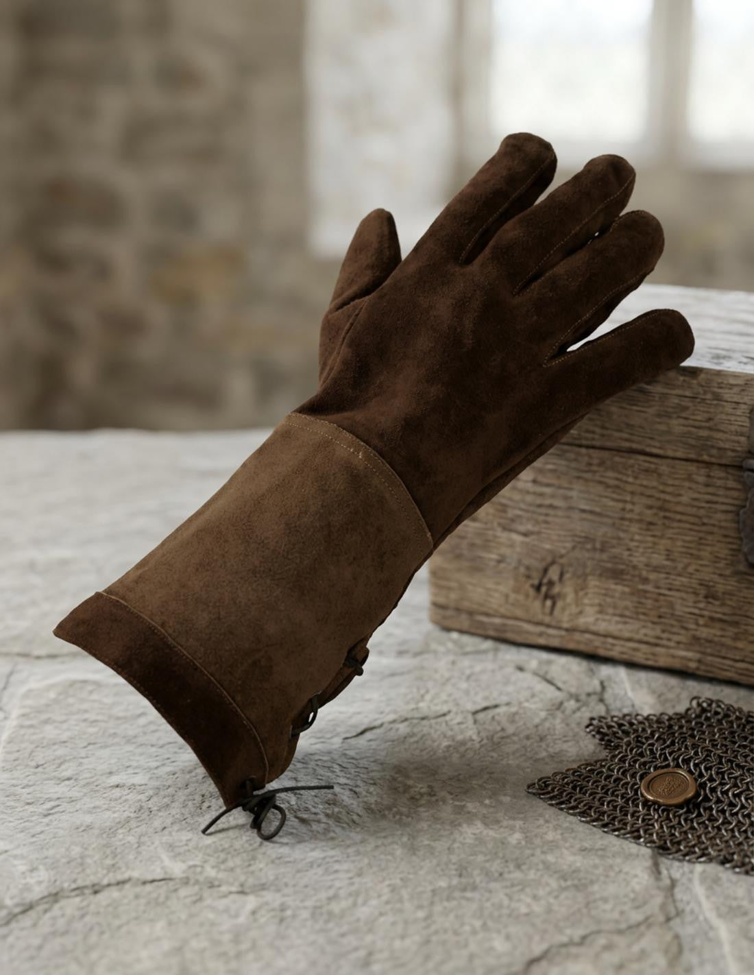 Guantes medievales marrones