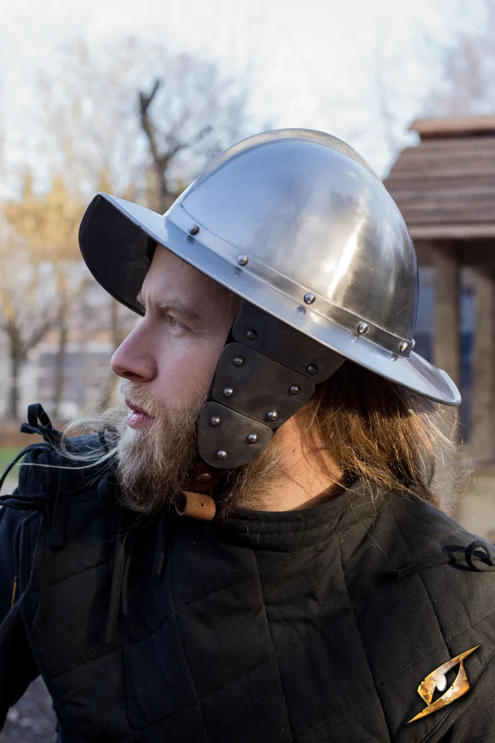 Casco Morrión con alas