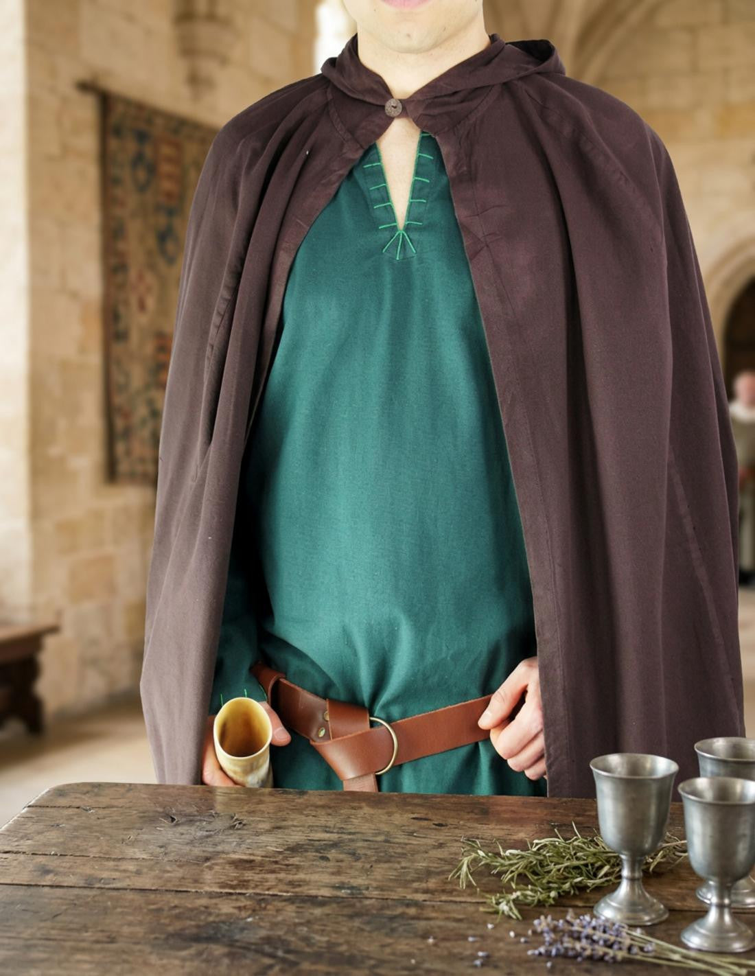 Capa medieval marrón oscuro larga