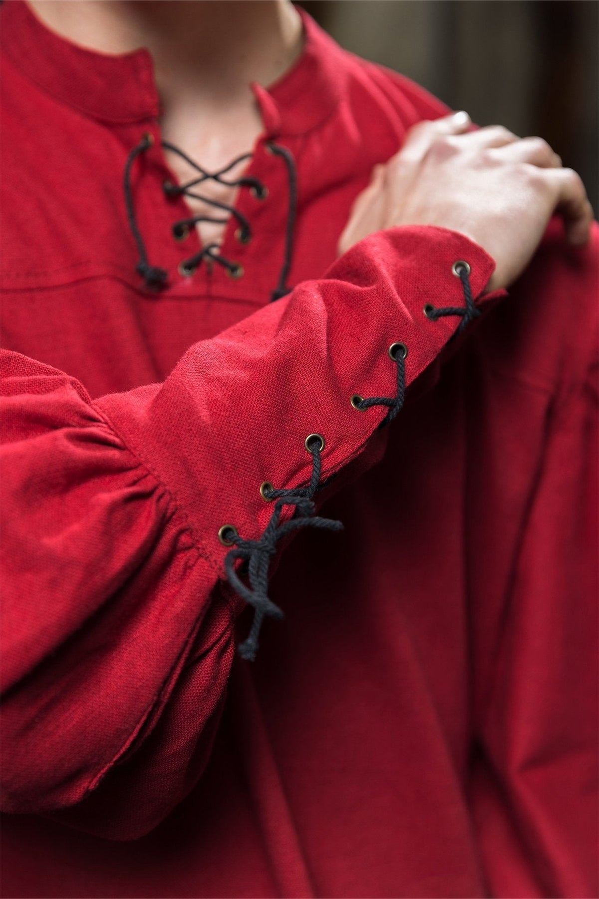 Camisa medieval tipo B en rojo Warhammer Armoury Imperial
