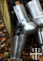 Protectores medievales con coderas, S. XIV