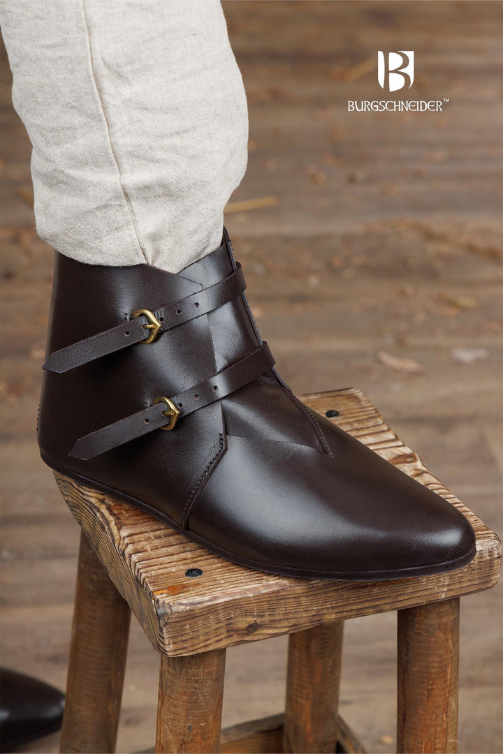 Botines medievales en cuero modelo Adelhelm, color marrón oscuro