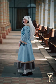 Sobretúnica medieval Lino azul modelo Matilde