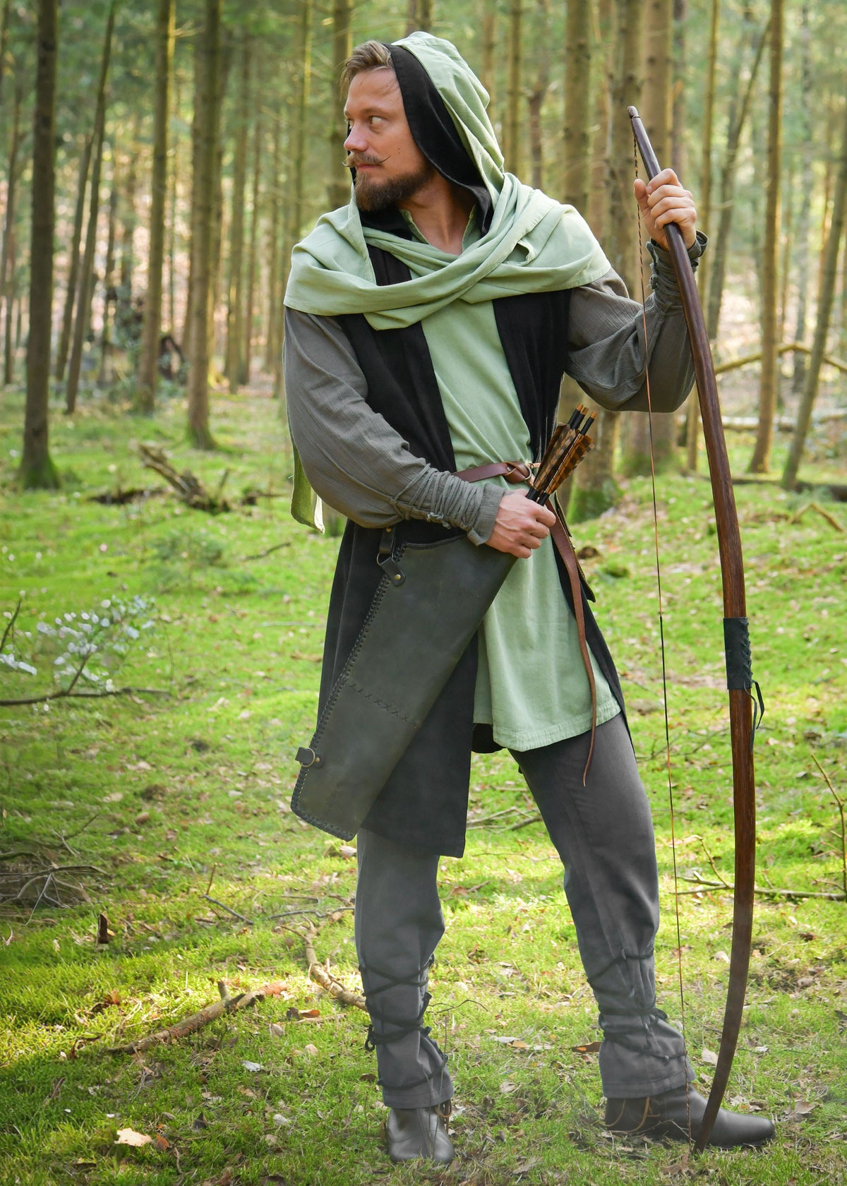 Chal medieval con capucha en algodón, color verde