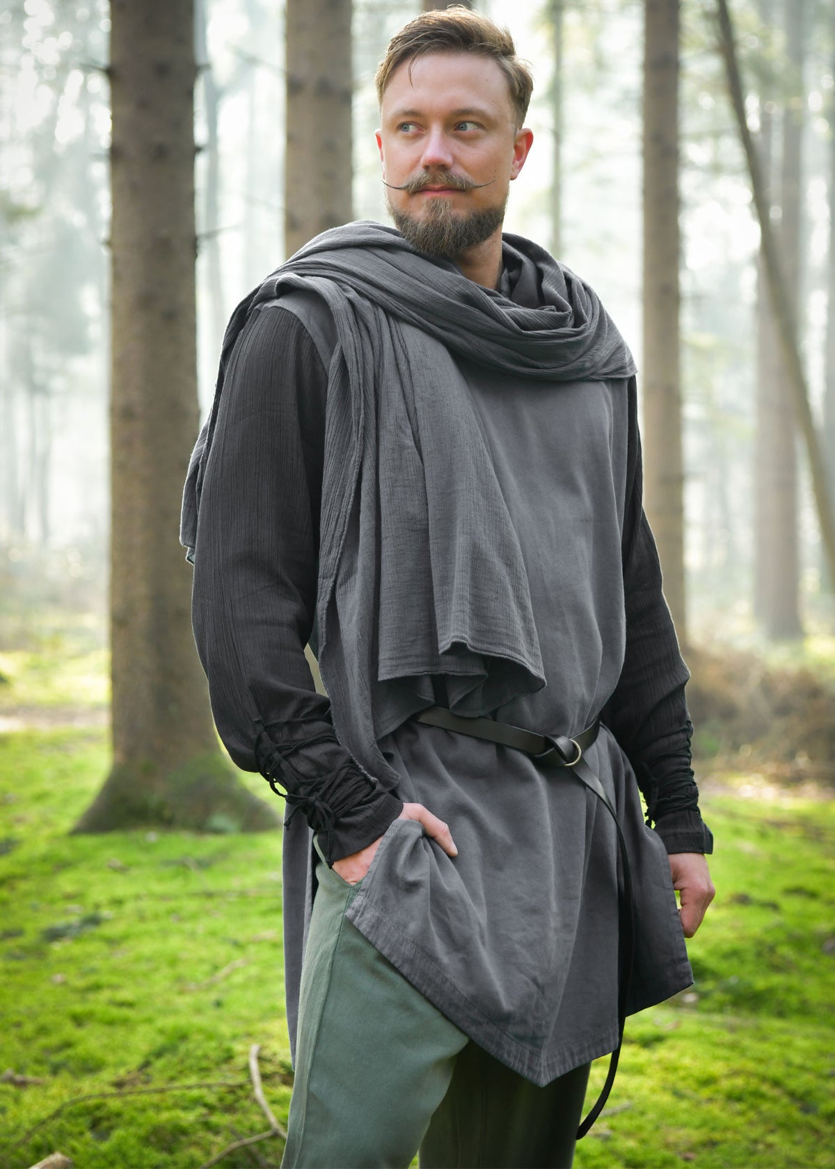 Chal medieval en algodón, color gris