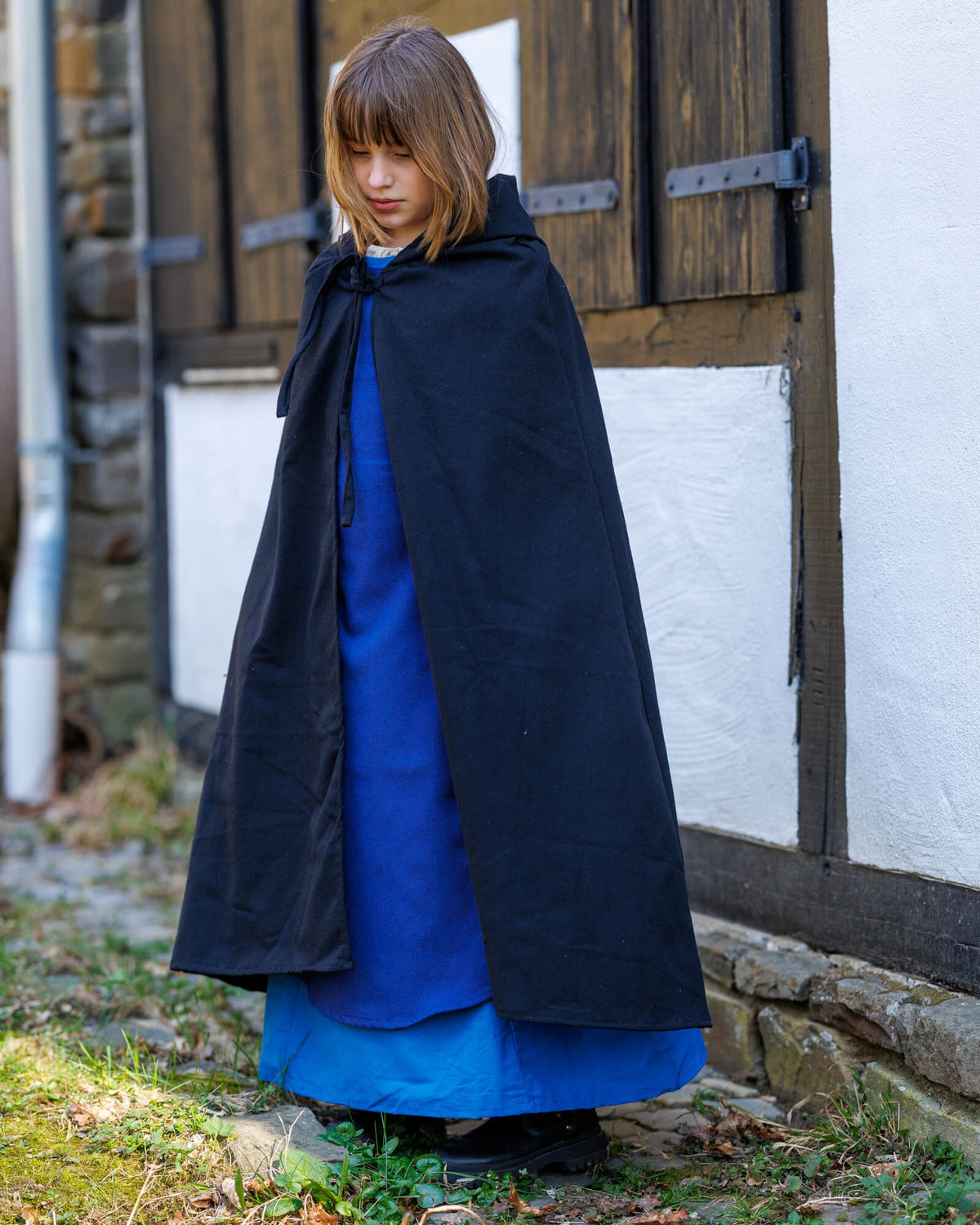 Capa medieval en algodón negro para niños, modelo Pelle