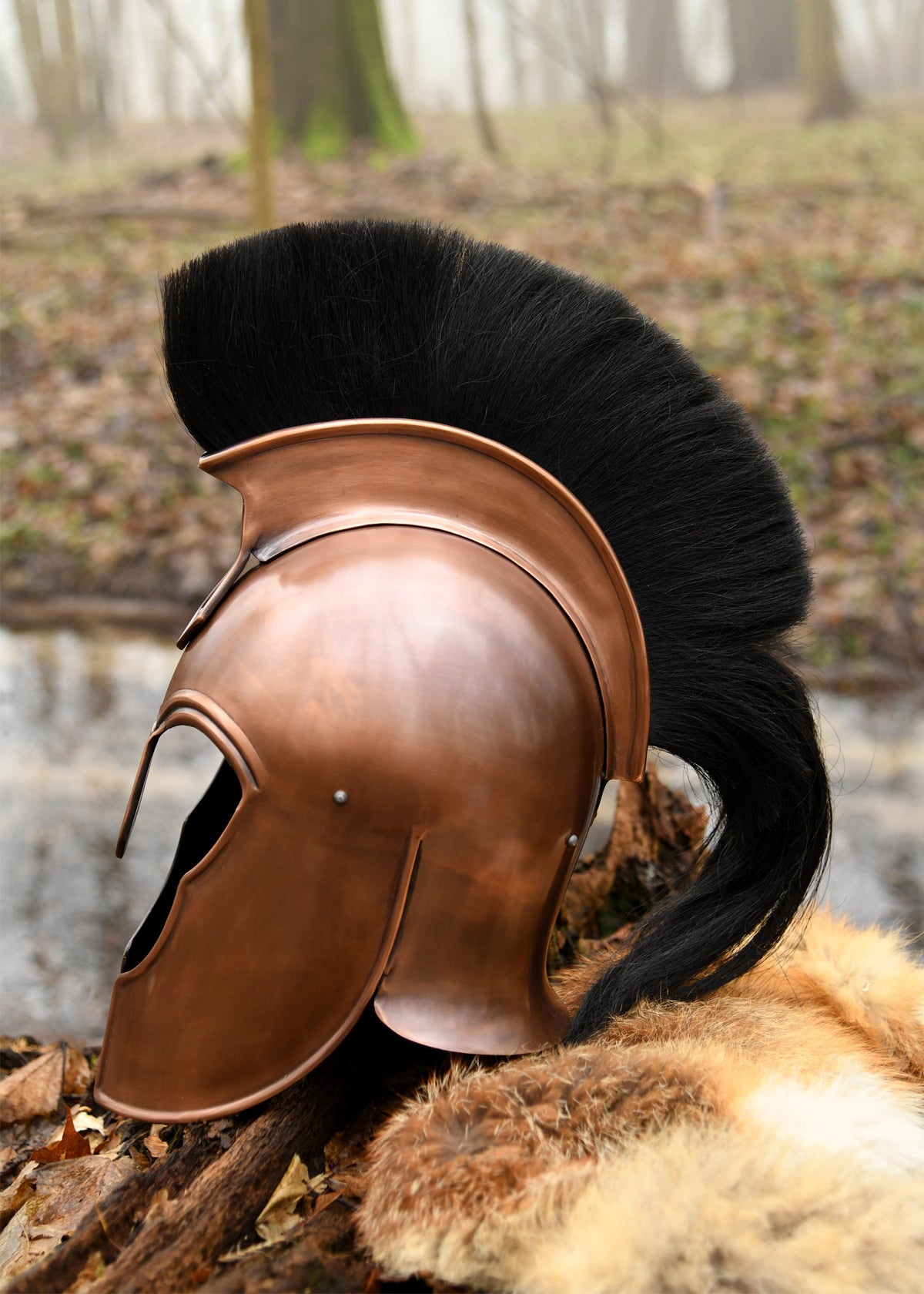 Casco Aquila Guerra de Troya con cresta