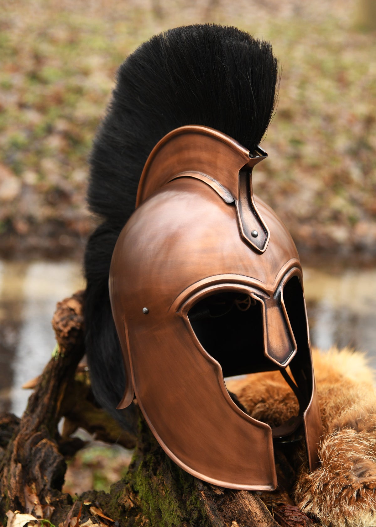 Casco Aquila Guerra de Troya con cresta