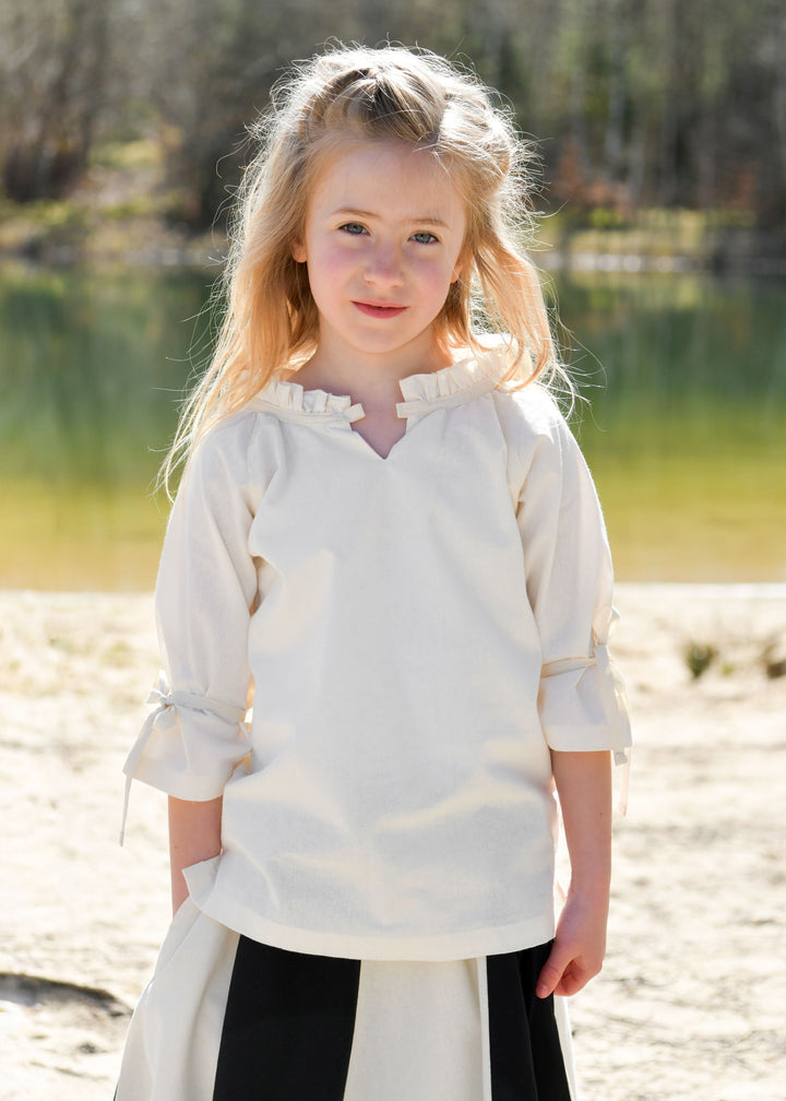 Blusa medieval para niñas modelo Birga, color blanco natural