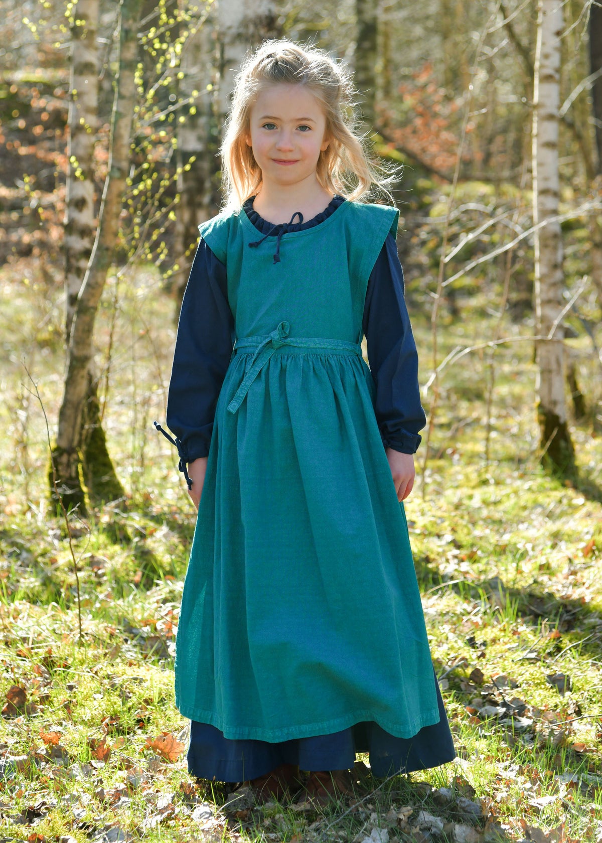 Vestido medieval para niñas modelo Lilou, color azul