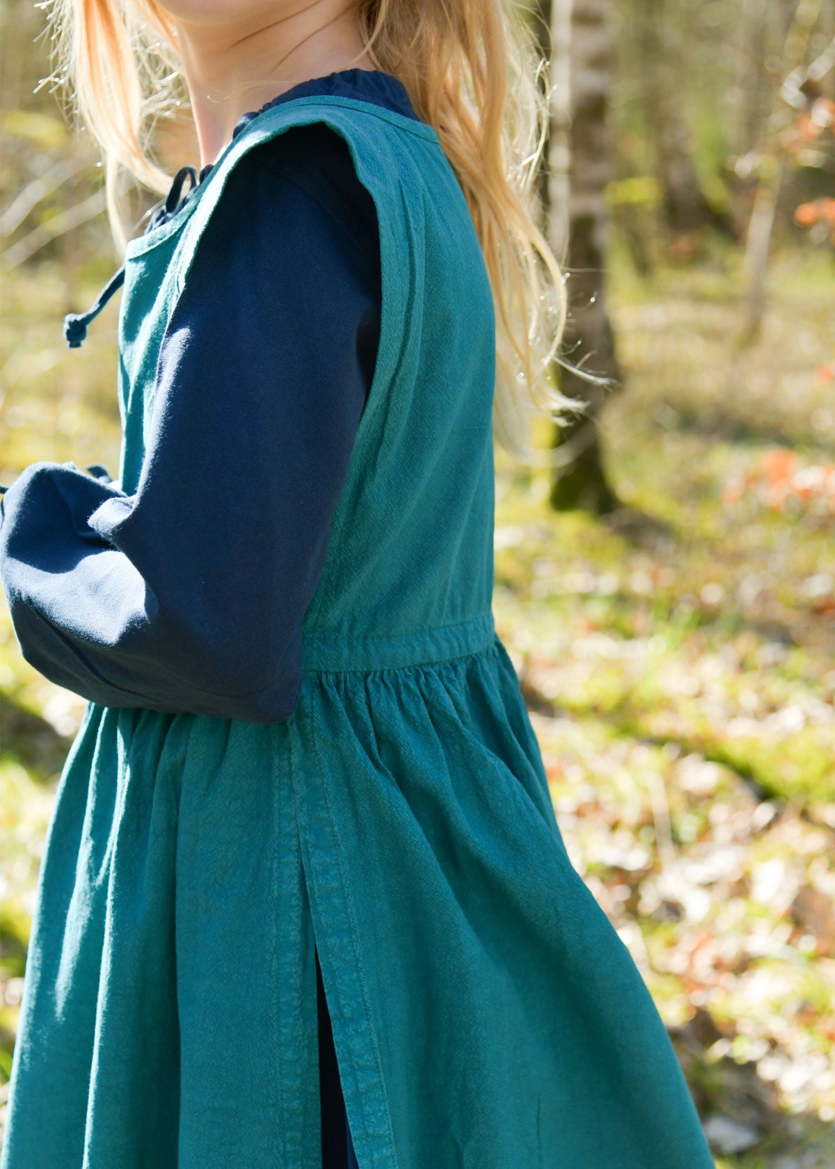 Vestido medieval para niñas modelo Lilou, color azul