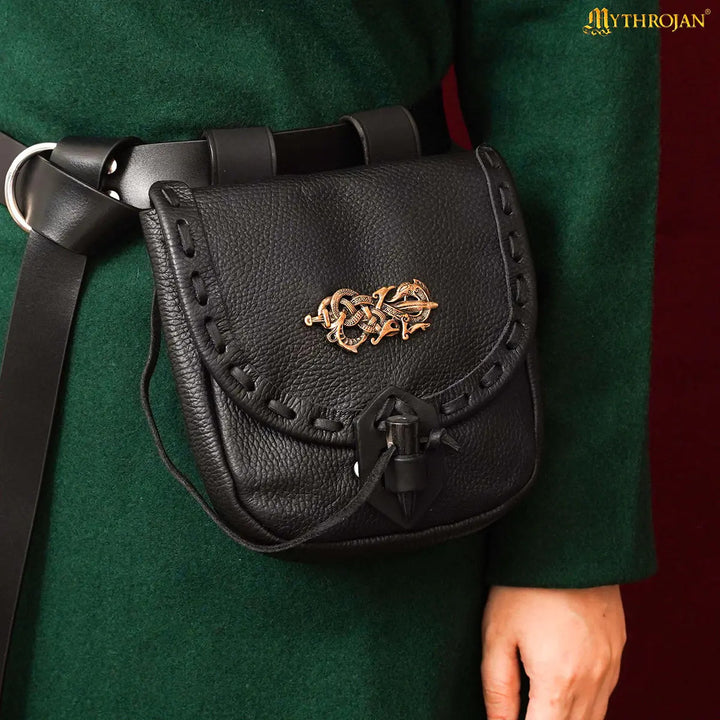 Bolso medieval en cuero negro con detalles en bronce, para cinturón