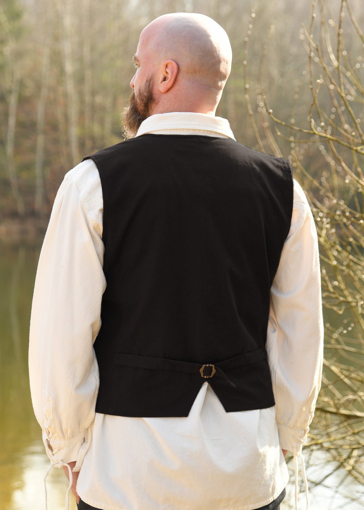Chaleco medieval negro modelo Lasse