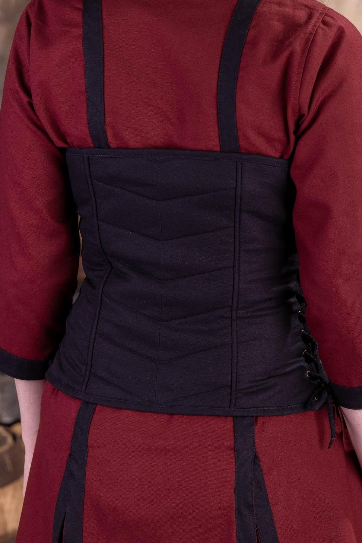 Top Acolchado Dungeons and Dragons Guerrera, Negra