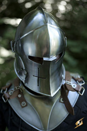 Bacinete medieval con visor