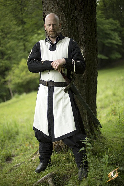 Túnica medieval sin mangas