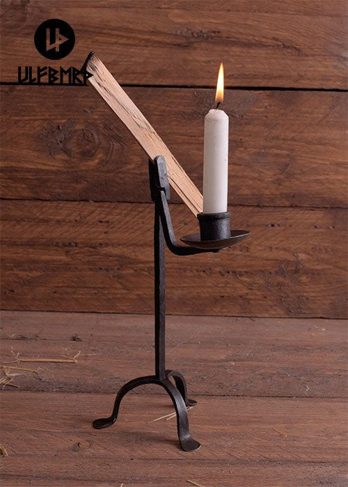 Candelabro medieval tradicional