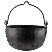 Caldero medieval remachado