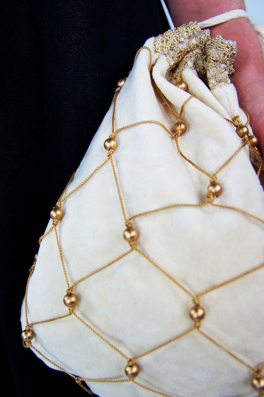 Bolso redecilla Crema mujer noble medieval