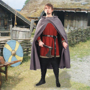 Capa medieval con capucha