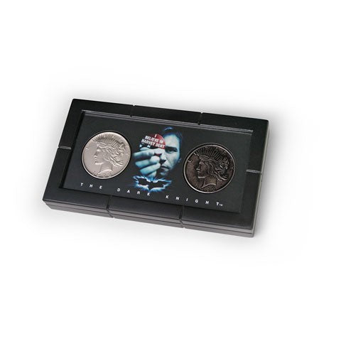 set 2 monedas Harvey Dent de Batman: dos caras con expositor
