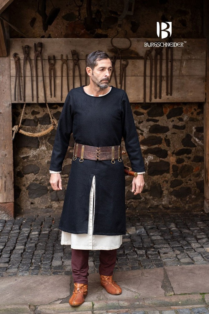 Túnica Medieval Everard negra manga larga